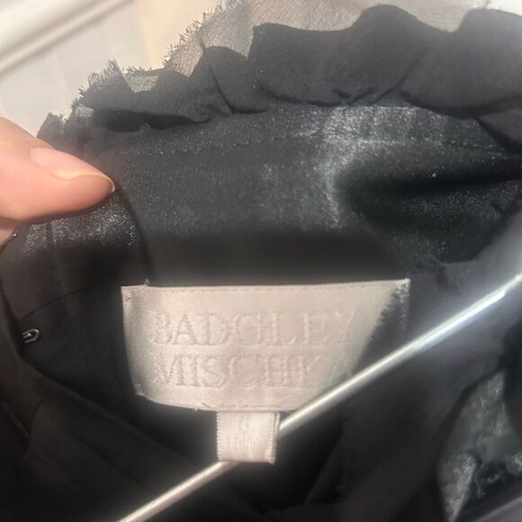 Badgley Mischka Black Satin Lace
Pleated Gown | Size6 - Picture 9 of 10